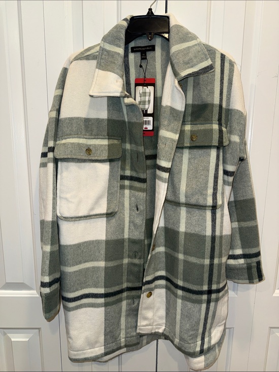 Banana Republic Jackets & Blazers - Banana Republic Green and Cream Plaid Utility Shacket